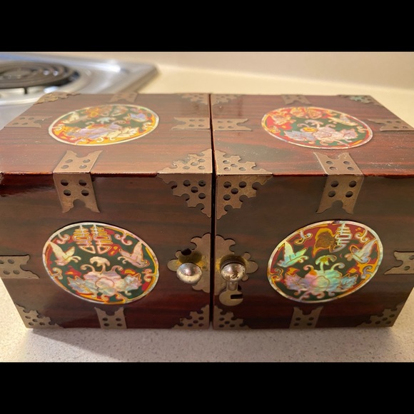 Oriental antique jewelry box - Picture 1 of 8